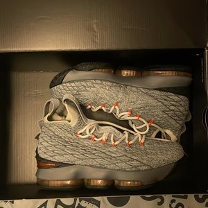 Size 6Y Lebron XV